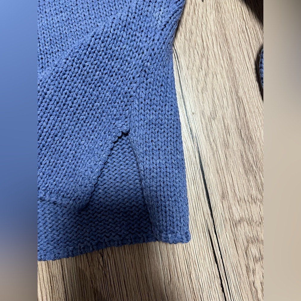 Sweater - Picture 4 of 9